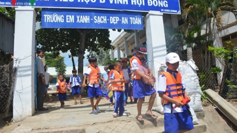 Vùng lũ nỗ lực trong năm học mới (7/9/2018)