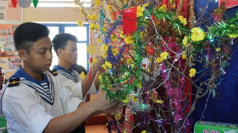 Các chiến sỹ đón Tết sớm trên vùng biển, đảo Tây Nam (28/1/2019)