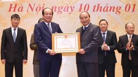 Thủ tướng Nguyễn Xuân Phúc yêu cầu Văn phòng Chính phủ tập trung tham mưu, tuyệt đối tránh lợi ích nhóm và tham nhũng chính sách (Thời sự chiều 10/1/2019)