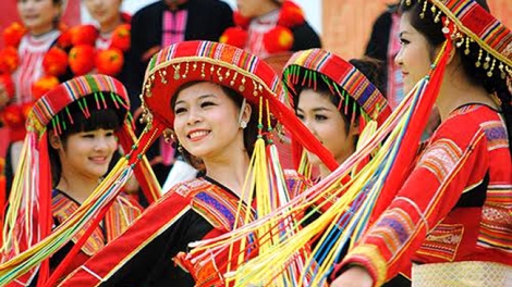 THỜI SỰ 12H TRƯA 1/10/2019: Bắt đầu từ hôm nay điều tra thu thập thông tin về thực trạng kinh tế - xã hội của 53 dân tộc thiểu số năm 2019.