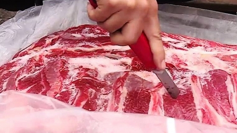 Hà Nội phát hiện nhập khẩu thịt trâu, nhưng gian lận bán giá thịt bò (11/10/2019)