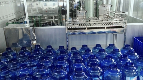 Tăng cường quản lý nước đóng chai, đóng bình ngăn ngừa việc tăng giá bất hợp lý (17/10/2019)