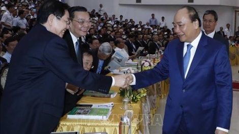 THỜI SỰ 12H TRƯA 19/10/2019: Thủ tướng Nguyễn Xuân Phúc chủ trì Hội nghị toàn quốc Tổng kết 10 năm chương trình mục tiêu quốc gia xây dựng nông thôn mới giai đoạn 2010-2020.