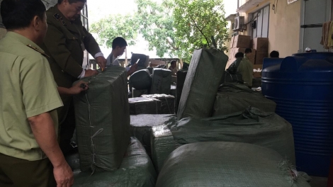 Hà Tĩnh thu giữ 3.000 kính mắt, túi, giày nhái thương hiệu nổi tiếng (5/11/2019)