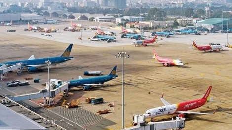 THỜI SỰ 21H30 ĐÊM 15/11/2019: Thủ tướng Nguyễn Xuân Phúc có công điện yêu cầu bảo đảm tuyệt đối an toàn hàng không, sau sự cố tàu bay quốc tịch Việt Nam hôm 16/10 vừa qua, bị vật thể bay chưa xác định đe dọa an toàn hàng không dân dụng.