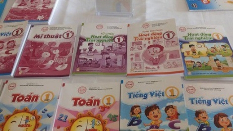 THỜI SỰ 18H00 CHIỀU 22/11/2019: Bộ Giáo dục và Đào tạo công bố danh mục sách giáo khoa lớp 1: Có 32 cuốn sách giáo khoa của 8 môn học và hoạt động giáo dục được phê duyệt lần này