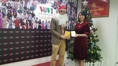 Sách và câu chuyện về người “cửu vạn” tặng sách dịp Giáng sinh (24/12/2019)
