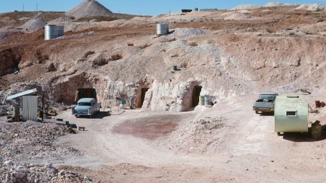 Thị trấn Coober Pedy, Australia hàng nghìn ngôi nhà nằm sâu dưới lòng đất: Không chỉ thú vị mà còn là một lối sống bền vững với sự khắc nghiệt của thiên nhiên (1/12/2019)