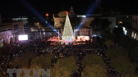 Hàng nghìn người đổ về thành phố Bethlehem để ăn mừng Giáng sinh (25/12/2019)