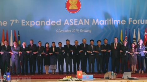 THỜI SỰ 12H TRƯA 6/12/2019: Khai mạc diễn đàn Biển ASEAN mở rộng lần thứ 7 với sự tham dự của các quan chức chính phủ, nhà nghiên cứu 10 nước ASEAN và 8 nước đối tác-đối thoại của ASEAN.