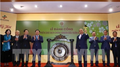 Thủ tướng Nguyễn Xuân Phúc: Phải thay đổi tư duy về thị trường chứng khoán để gần với người dân hơn (Thời sự chiều 12/2/2019)