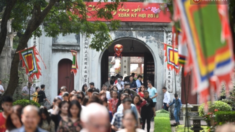 Chơi Xuân, xin đừng mãi kéo dài (9/2/2019)