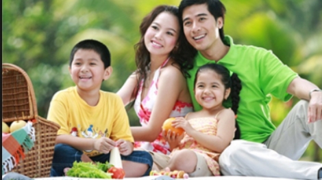 Tiền nhiều để làm gì nếu như không giữ được hạnh phúc gia đình, con cái không được đủ đầy tình thương yêu? (2/3/2019)