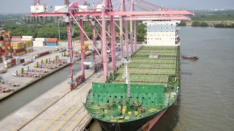 Cảng container ở thành phố Hồ Chí Minh lần đầu tiên đón tàu hàng trọng tải lớn đi Austrailia và ngược lại (Thời sự trưa 16/3/2019)