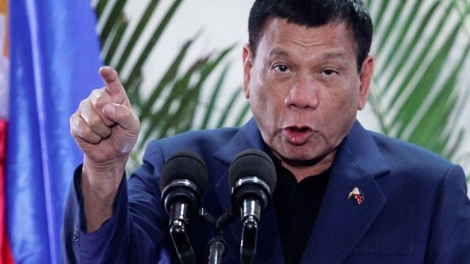 Tổng thống Philippines "tuyên chiến" với Canada vì rác (26/4/2019)