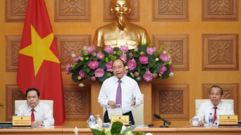 Dự Hội nghị liên tịch thường niên giữa Chính phủ và Uỷ ban Trung ương Mặt trận Tổ quốc Việt Nam, Thủ tướng Nguyễn Xuân Phúc nêu vấn đề vì sao có chuyện quan liêu, xa dân, và phải hóa giải vấn đề này như thế nào? (Thời sự đêm 24/4/2019)