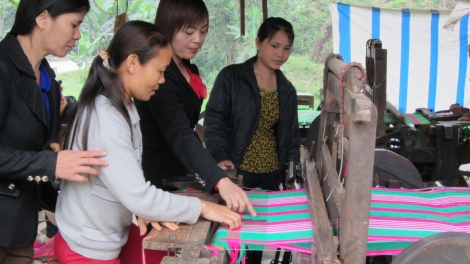 Đồng bào dân tộc thiểu số vươn lên thoát nghèo (8/4/2019)