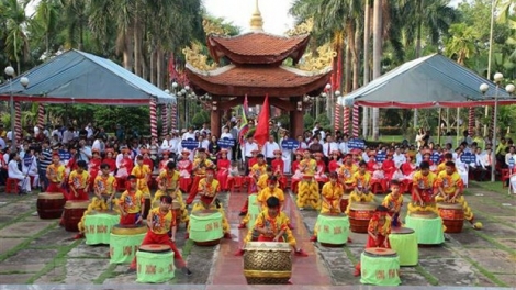 Ngày để người Việt xa quê hướng về nguồn cội (6/4/2019)