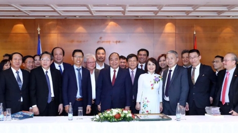 Thủ tướng Nguyễn Xuân Phúc tiếp Ban chấp hành Liên hiệp Hội người Việt tại châu Âu và thăm Đại sứ quán Việt Nam tại Cộng hòa Séc (Thời sự trưa 17/4/2019)