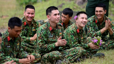 Sự hy sinh thầm lặng của những người lính trong thời bình (11/5/2019)