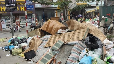 Việc phát huy những kết quả tích cực ban đầu trong việc xử lí triệt để nạn xả rác bừa bãi tại các tỉnh, thành phố lớn (13/5/2019)