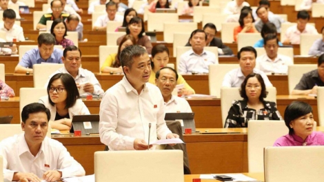 THỜI SỰ 21H30 31/5/2019: Kết thúc thảo luận kết quả thực hiện kế hoạch phát triển - xã hội và ngân sách nhà nước năm 2018 và những tháng đầu năm nay, nhiều đại biểu bày tỏ lo lắng mục tiêu tăng trưởng 6,8% vẫn là thách thức lớn.