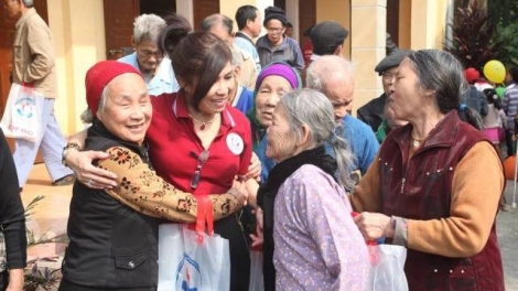 Nữ nhạc sĩ Việt kiều với nhiều dự án từ thiện tại quê hương (11/6/2019)