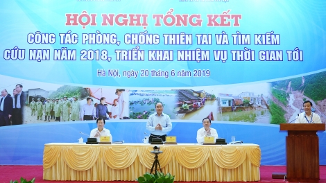 THỜI SỰ 12H TRƯA 20/6/2019: Thủ tướng Nguyễn Xuân Phúc: Đẩy mạnh phân cấp, phân quyền cho lãnh đạo địa phương đẩy nhanh tiến độ triển khai các dự án phòng chống thiên tai.