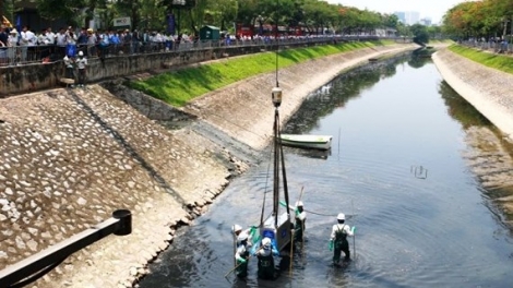 Xử lý sông Tô Lịch: Sao cứ "trống đánh xuôi, kèn thổi ngược"? (19/7/2019)