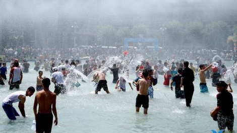 Những nét văn hóa đặc sắc trong Lễ hội té nước Vardavar ở Armenia (31/7/2019)