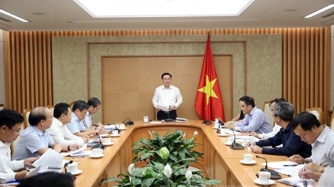 THỜI SỰ 18H00 CHIỀU 9/8/2019: Chỉ tiêu nợ nước ngoài của quốc gia có xu hướng tăng nhanh, bình quân tăng 16,7%/năm, cao hơn tốc độ tăng trưởng GDP theo giá hiện hành là 13,0%/năm