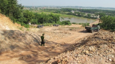 Bắc Giang: Khai thác đất san lấp mặt bằng – Kiểm soát chặt chẽ, xử lý mạnh tay (14/8/2019)