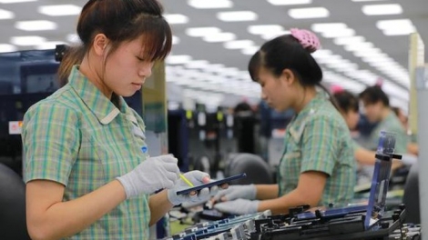 Dư luận đặc biệt chú ý khi Tổng liên đoàn Lao động Việt Nam lấy ý kiến đề xuất có thêm một ngày nghỉ dịp Tết dương lịch và giảm giờ làm xuống 44 giờ/tuần (11/9/2019)