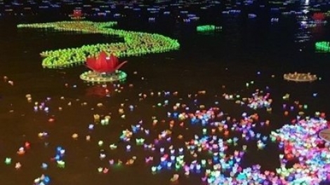 THỜI SỰ 18H CHIỀU 9/9/2019: Giáo hội Phật giáo Việt Nam kêu gọi không thả hoa đăng nhựa và sản phẩm nhựa dùng 1 lần.