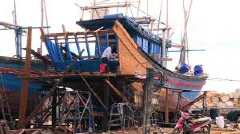 THỜI SỰ 12H TRƯA 15/9/2019: Nhiều ngư dân Phú Yên tự ý cải hoán tàu cá khi chưa có sự chấp thuận của cơ quan chức năng bất chấp những rủi ro có thể xảy ra.