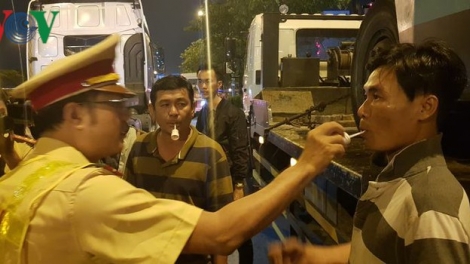 Xử phạt nghiêm hành vi uống rượu bia khi lái xe: Những băn khoăn của người dân (6/1/2020)