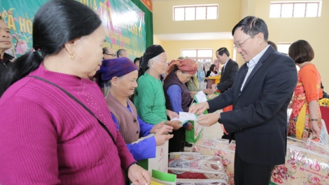 Chăm lo Tết cho người nghèo: Từ trách nhiệm trở thành văn hóa Việt (13/1/2020)