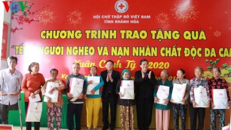 THỜI SỰ 18H CHIỀU 5/1/2020: Lãnh đạo Đảng, Nhà nước thăm và tặng quà Tết gia đình chính sách, người nghèo và công nhân lao động.