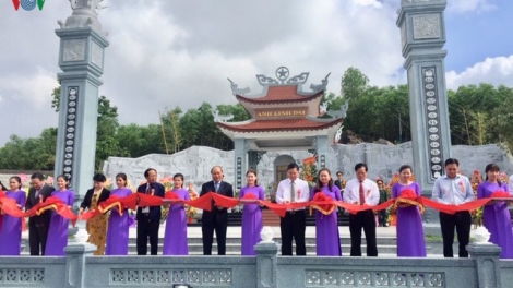 THỜI SỰ 12H TRƯA 7/1/2020: Thủ tướng Nguyễn Xuân Phúc dự Lễ khánh thành Đền thờ Liệt sĩ Núi Quế - Anh linh Đài, tại xã Quế Phú, huyện Quế Sơn, tỉnh Quảng Nam.