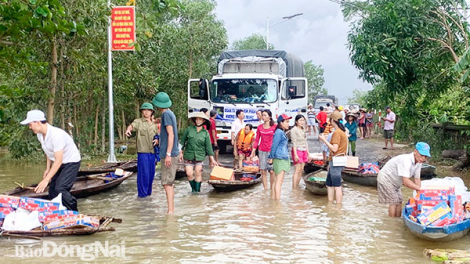Hành trình chuyến xe cứu trợ về Quảng Bình của các tài xế tỉnh Hòa Bình (29/10/2020)