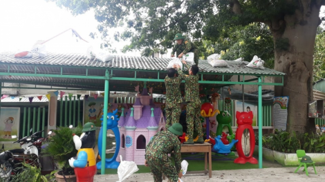 Các tỉnh miền Trung yêu cầu người dân không ra khỏi nhà, người lao động nghỉ việc để tránh bão (27/10/2020)