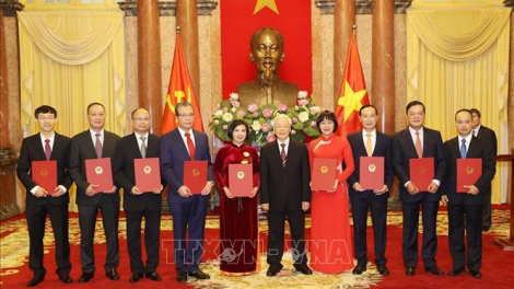 THỜI SỰ 12H TRƯA 21/10/2020: Tổng bí thư, Chủ tịch nước Nguyễn Phú Trọng gặp mặt các đại sứ, tổng lãnh sự nhận nhiệm vụ công tác tại nước ngoài