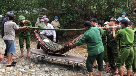 THỜI SỰ 21H30 ĐÊM 15/10/2020: Thủ tướng Chính phủ chia buồn sâu sắc với gia đình các nạn nhân vụ sạt lở đất ở Thừa Thiên Huế