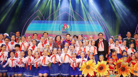 THỜI SỰ 12H TRƯA 25/10/2020: Chủ tịch QH Nguyễn Thị Kim Ngân dự lễ tuyên dương cháu ngoan Bác Hồ toàn quốc lần thứ IX