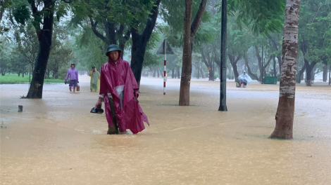 Thừa Thiên Huế: Gồng mình chống chọi với lũ lịch sử (11/10/2020)