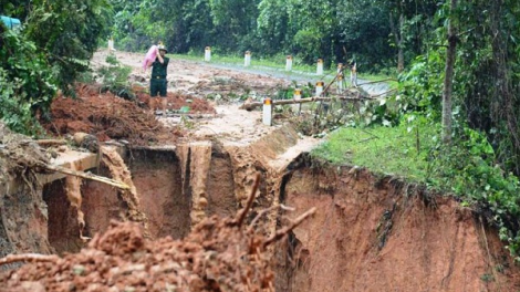 Loạt bài “Thiên tai và nhân họa – Nhìn từ trận lũ lịch sử miền Trung”, Bài 2: Thiên tai dữ dội: trả giá cho những hành động của con người (30/10/2020)
