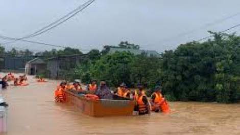 THỜI SỰ 12H TRƯA 15/10/2020: TT dự báo khí tượng thủy văn QG cảnh báo miền Trung tiếp tục mưa lớn do ảnh hưởng  của áp thấp nhiệt đới