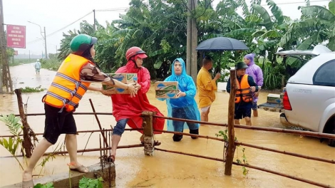 THỜI SỰ 21H30 CHIỀU 21/10/2020: Hàng vạn tấm lòng nghĩa tình trên cả nước và đồng bào ta ở nước ngoài tiếp tục hướng về vùng lũ miền Trung