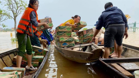 Nhiều hoạt động hỗ trợ sinh viên vùng lũ miền Trung (9/11/2020)