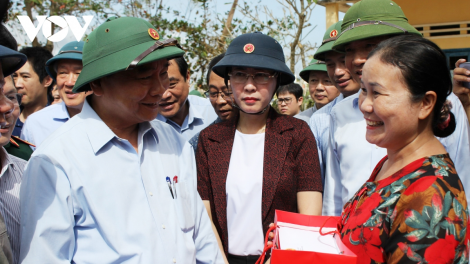 THỜI SỰ 12H TRƯA 1/11/2020: Thủ tướng Nguyễn Xuân Phúc thị sát, chỉ đạo khắc phục hậu quả bão số 9 tại Quảng Ngãi và Quảng Nam.